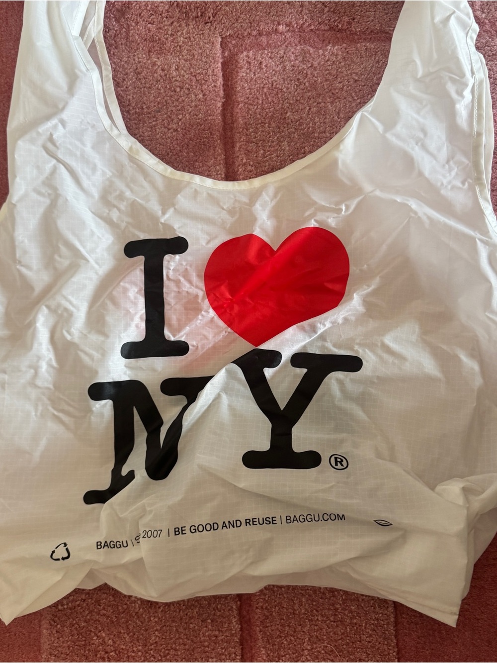 BAGGU White Tote with Red Heart I ♥ NY Graphic - Picture 4 of 4